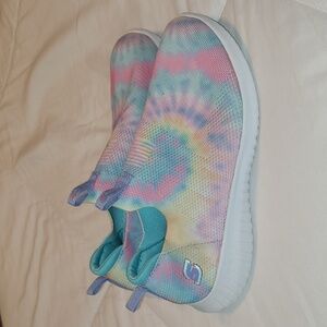 Girls Lightweight Sketchers Pull on Shoes Size 5 Youth